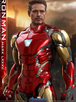 Hot Toys MMS528D30 Avengers: Endgame - Iron Man Mark LXXXV