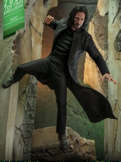 Hot Toys MMS657 1/6 The Matrix Resurrections - Neo [Toy Fair Exclusive]
