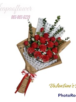 ช่อดอกกุหลาบแดง ทรงสูง (ดอกไม้ประดิษฐ์)