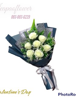 ช่อดอกไม้แห้ง กุหลาบขาว ห่อด้วยกระดาษสีกรม