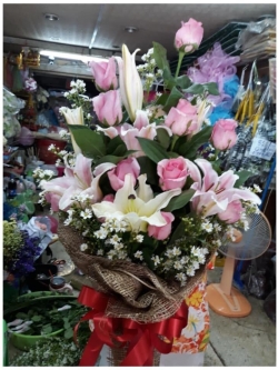 ช่อดอกไม้กุหลาบ ลิลลี่