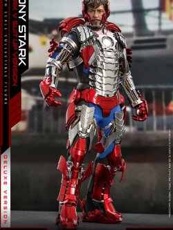 Hot Toys MMS600 1/6 Iron Man 2 - Tony Stark Mark V Suit up Version (Deluxe Version)