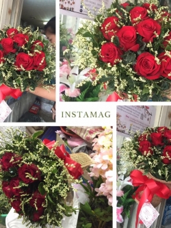 ช่อดอกกุหลาบ สีแดง