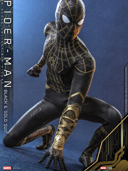 Hot Toys MMS604 1/6 Spider-Man: No Way Home - Spider-Man (Black & Gold Suit)