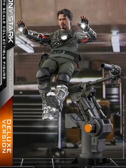 Hot Toys MMS582B 1/6 Iron Man - Tony Stark (Mech Test Version) (Deluxe Version) (Special Edition Bonus)