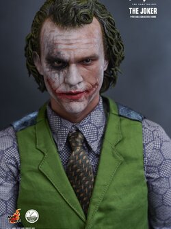 Hot Toys QS010 1/4 THE DARK KNIGHT - THE JOKER (SPECIAL EDITION)
