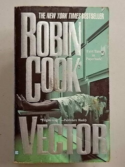 หนังสือมือสอง 090 นวนิยายภาษาอังกฤษเรื่อง Vector นวนิยายทางการแพทย์ผสมผสานแอ็คชั่นมันส์สะใจ โดย Robin cook the New York times seller จบในเล่มเดียว ความหนา395 หน้า