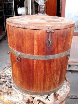 ถังไม้สักโบราณ ขนาด30ลิตร พร้อมฝาปิด ถังไม้สักสมัยร.5เก่าแท้ มีฝา