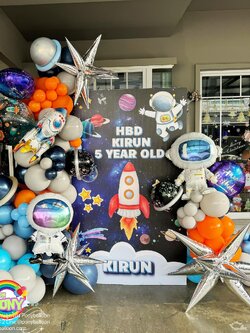 แบคดรอปงานวันเกิดเด็กตรีมอวกาศ