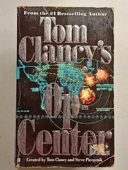 หนังสือมือสอง 087 นวนิยายภาษาอังกฤษเรื่อง Op-center โดยTom Clancy's จบในเล่มเดียว ความหนา 387 หน้า
