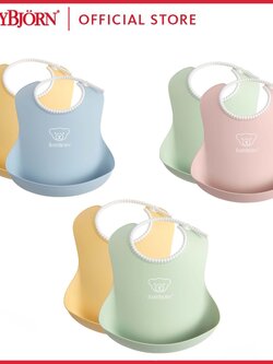 ผ้ากันเปื้อนเด็กฝึกทานอาหาร BLW ย่อมาจาก Baby-Led Weaning หรือก็คือ การฝึกให้ลูกได้หยิบจับอาหารกินด้วยตัวเอง BABYBJORN Baby Bib