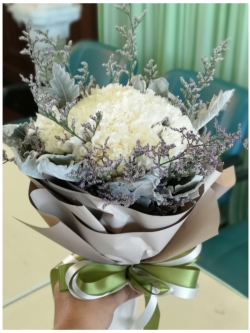 ช่อดอกไม้โยนงานแต่ง ดอกคาร์เนชั่นสีขาว