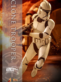 Hot Toys MMS647 1/6 Star Wars Episode II: Attack of the Clones™ - Clone Trooper™