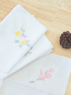 ผ้าเช็ดหน้า เนื้อดี ปักลายดอก (100ชิ้น)