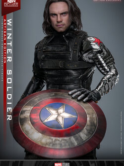 Hot Toys MMS790AEB Captain America: The Winter Soldier - Winter Soldier (Artisan Edition) (Special Edition) [Hot Toys Exclusive]