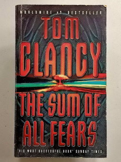 หนังสือมือสอง 088 นวนิยายเรื่อง the sum of all ftars นักรบเกมโลกันตร์ เล่ม 2 โดย Tom Clancy ความหนา 1578 หน้า