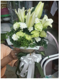 ช่อดอกไม้แสดงความยินดี