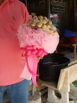 ช่อเฟอเรโร่ (Ferrero Rocher)