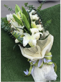 ช่อดอกไม้แสดงความยินดี