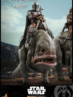 Hot Toys TMS046 1/6 Star Wars: The Mandalorian™ - Mandalorian™ & Blurrg™