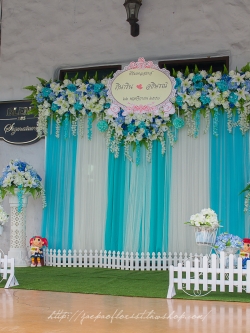 ซุ้มถ่ายภาพงานแต่ง ดอกไม้แห้ง ธีมเขียวมิ้นขาว