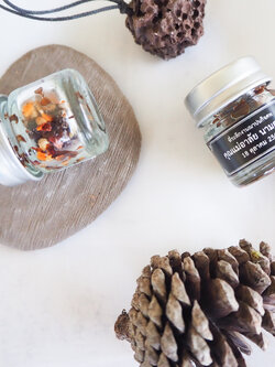 ยาดมสมุนไพร ขนาดเล็ก (100ชิ้น)