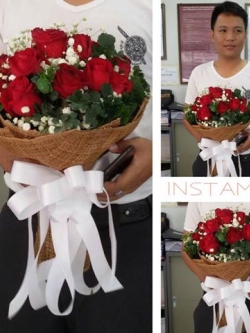 ช่อดอกกุหลาบ สีแดง