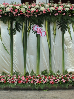 ซุ้มดอกไม้สดถ่ายรูป