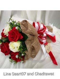 ช่อดอกกุหลาบขาวแดง