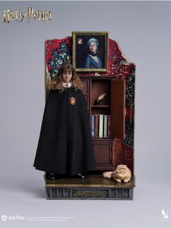 INART x Queen Studios A011D1 Harry Potter and the Philosopher’s Stone - Hermione Granger