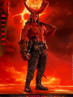 Hot Toys MMS527 Hellboy - Hellboy