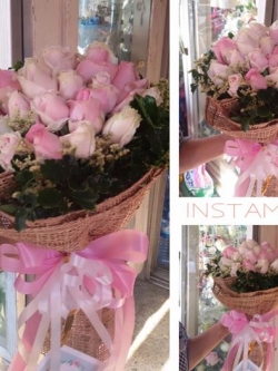 ช่อดอกกุหลาบ ขาวอมชมพู