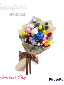 ช่อดอกไม้ประดิษฐ์ กุหลาบแซมไฮเดรนเยีย โทนสีสดใส ดอกไม้เกรดเอ