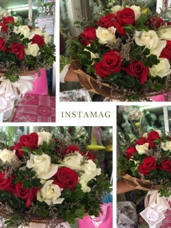 ช่อดอกกุหลาบ สีขาว แดง