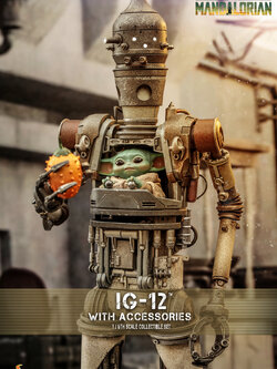 Hot Toys TMS105 1/6 Star Wars: The Mandalorian™ - IG-12™ With Accessories Set