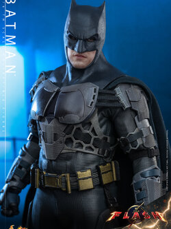 Hot Toys MMS703 1/6 The Flash - Batman