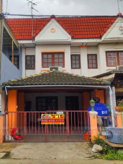 ทาวน์เฮ้าส์ ม.อู่ทองเพลส 2 ซ.เปียร์นนท์ คลอง 3 ลำลูกกา ปทุมธานี ต่อเติมพร้อมอยู่ ทำเลดีมาก