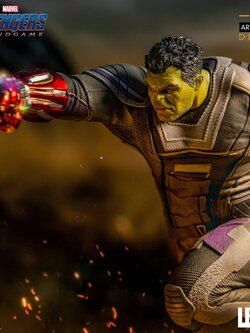 Iron Studios Deluxe BDS Art Scale 1/10 Avengers: Endgame - Hulk (แกะเช็คลงกล่องไม่โชว์)