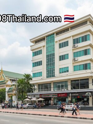 พ่อหน่องเนี่ยเป็นคนรักลูกชายหัวแก้วหัวแหวนมาก (โดยเฉพาะเมื่อลูกกำลังจะโตเป็นหนุ่มและจะเข้าคณะเภสัชฯ!)