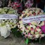 พวงหรีดดอกไม้สด (Wreath) สำหรับไว้อาลัยแก่ผู้ที่จากไป