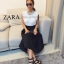 CROP ZARA รุ่นครอปแขนกุดซาร่า เนื้อผ้าชีฟองเนื้อทรายอัดพลีทละเอียด ดีไซน์เป็นเสื้อครอปแขนกุด คอกลม มีซับใน ปักเมทาลิคเงินรอบคอ ตกแต่งสวยงามมาก เรียบหรู