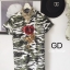 D&G ARMY ROSE รุ่นเดรสดีแอนด์จีอาร์มมี่ เนื้อผ้าคอตตอนยืดเนื้อหนานุ่มผ้ามีฉลุแทคเจอร์ในตัว ดีไซน์เป็นเสื้อยาวเดรสคอกลม แขนสั้น ผ่าข้าง ตกแต่งกริสเตอร์ลายกุหลาบดีแอนด์จี
