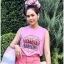 เสื้อยืดแขนกุดแบบดาราใส่ สีสันสดใส