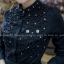 เสื้อเชิ้ตคอปีน แขนยาว กระดุมเรียงแต่งสาบซ่อน เพิ่มความหรูด้วยเพชรและมุกสีเดียวกับสีเสื้อ ผ้าเชิ้ตเนื้อดี ยืดหยุ่น ใส่สวย แมทช์กับกระโปรงหรือขายาวดูดีสุภาพนะคะ