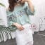 เสื้อปาดไหล่ คอระบาย ยางยืด งานปักแน่นๆ งานสไตล์เกาหลี ผ้าไหมญี่ปุ่นเนื้อดี ปลายแขนระบาย ทรงสวย งานน่ารักมากๆค่ะ