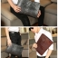 พร้อมส่ง กระเป๋าคลัทซ์ผู้ชายหนัง Pu ใส่ Ipad และ Tab ขนาด 8 นิ้ว ลายหนังจระเข้ แฟชั่นเกาหลี