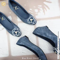 ทรงปกติ เปลี่ยนไซซ์ได้ ไม่รับคืนสินค้า Zenachoo รองเท้าหนังแกะแท้ ลายผ้ายีนส์ รุ่น Blue Bloom Series หลายความสูง ทรงสวยมาก ทรงปกติ เปลี่ยนไซซ์ได้ ไม่รับคืนสินค้า Zenachoo รองเท้าหนังแกะแท้ ลายผ้ายีนส์ รุ่น Blue Bloom Series หลายความสูง ทรงสวยมาก
