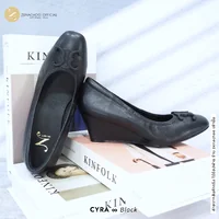 ทรงปกติ เปลี่ยนไซส์ได้-ไม่รับคืน Zenachoo รุ่นขายดี Cyra wedge ส้นเตารีดสูง 2นิ้ว รองเท้าหนังแกะแท้ ทรงปกติ เปลี่ยนไซส์ได้-ไม่รับคืน Zenachoo รุ่นขายดี Cyra wedge ส้นเตารีดสูง 2นิ้ว รองเท้าหนังแกะแท้
