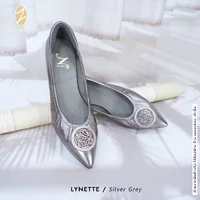 ทรงปกติ เปลี่ยนไซส์ได้-ไม่รับคืน Zenachoo รุ่นขายดี Lynette ส้นเตารีดสูง 1นิ้ว หัวแหลมใส่สบาย รองเท้าหนังแกะแท้ ทรงปกติ เปลี่ยนไซส์ได้-ไม่รับคืน Zenachoo รุ่นขายดี Lynette ส้นเตารีดสูง 1นิ้ว หัวแหลมใส่สบาย รองเท้าหนังแกะแท้