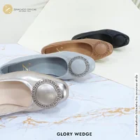 ทรงปกติ เปลี่ยนไซส์ได้ ไม่รับคืน Zenachoo รุ่นขายดี Glory ส้นเตารีดสูง 2นิ้ว เสริมส้นด้านใน รองเท้าหนังแกะแท้ ทรงปกติ เปลี่ยนไซส์ได้ ไม่รับคืน Zenachoo รุ่นขายดี Glory ส้นเตารีดสูง 2นิ้ว เสริมส้นด้านใน รองเท้าหนังแกะแท้